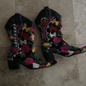 Suzani embroidered boots